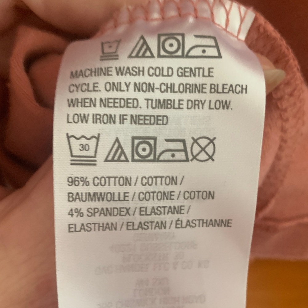 D&co  Women's Pink/coral  Button-Up Top - Picture 7 of 7